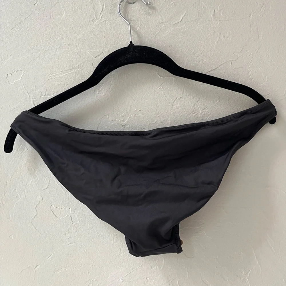 SKIMS SWIM LOGO HARDWARE BIKINI BOTTOM IN ONYX XXS M - Picture 5 of 5